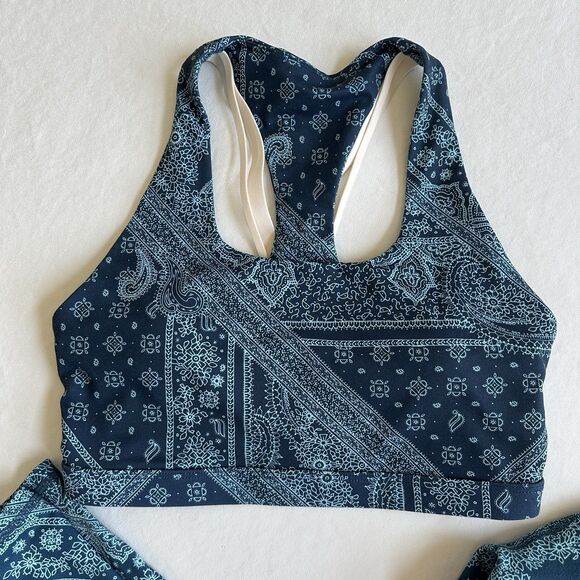 Fabletics Sports Bra & High Waisted 7/8 Legging Set Blue Nova Bandana XS/S - Picture 3 of 7